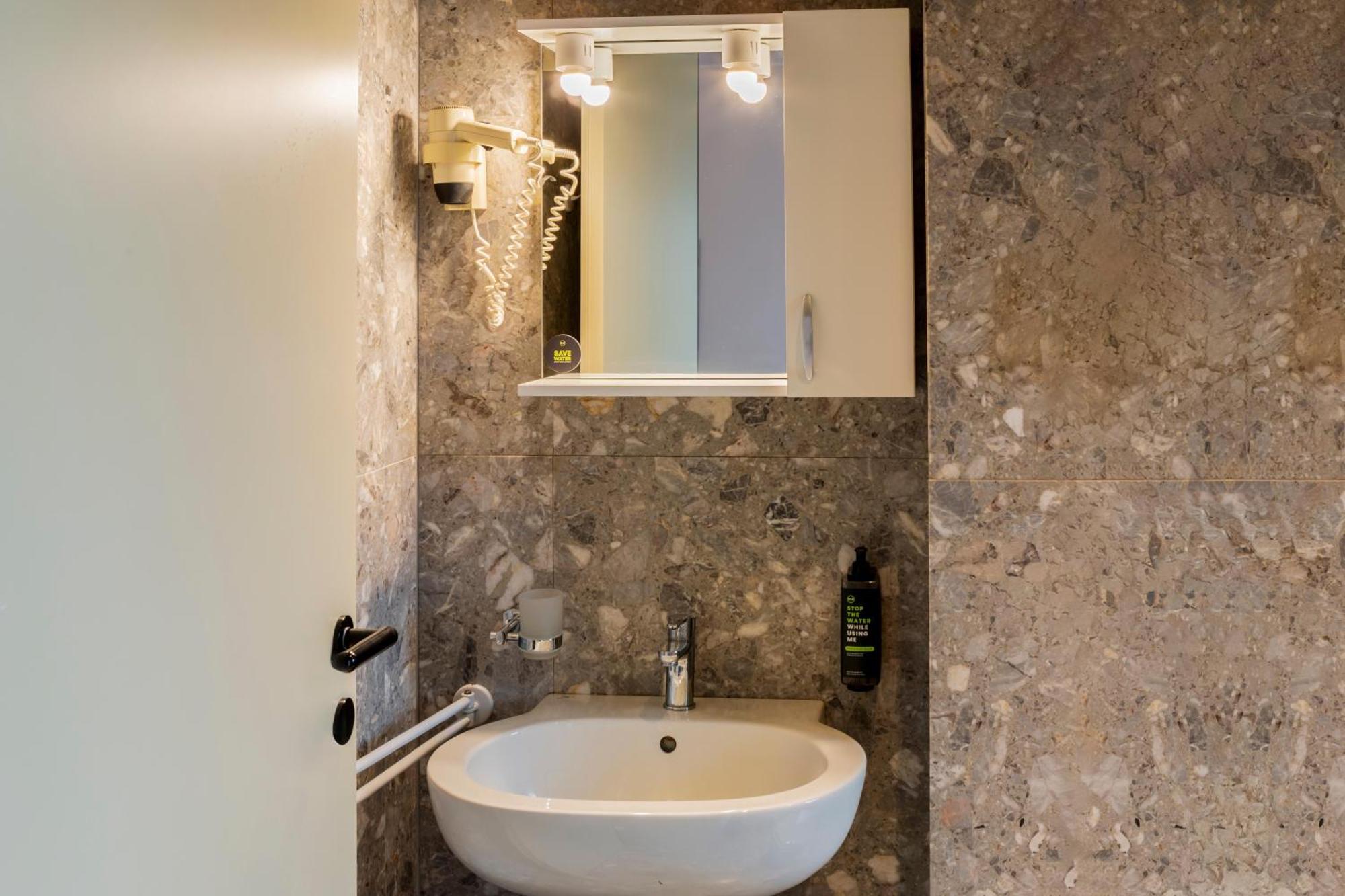 B&B Hotel Bari Rondo Buitenkant foto